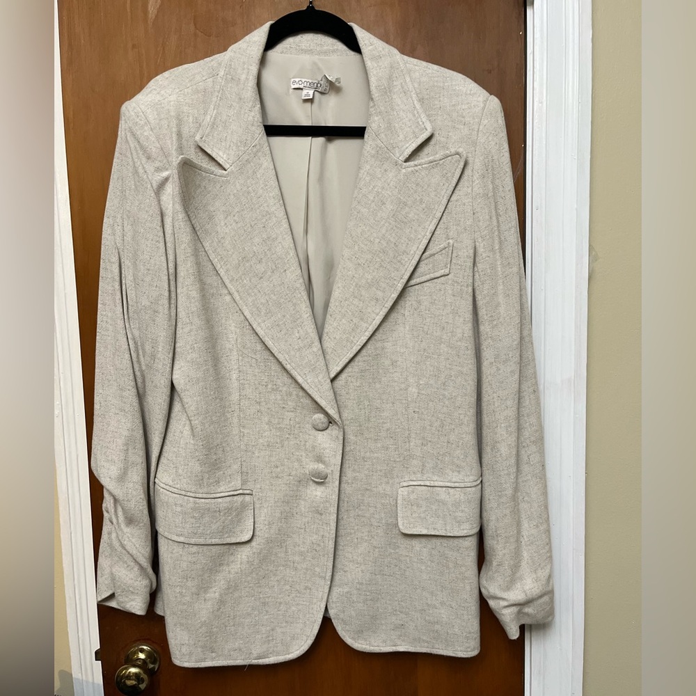 Eva Mendez Women's Cream button front wpockets. Part linen lining Blazer size 16